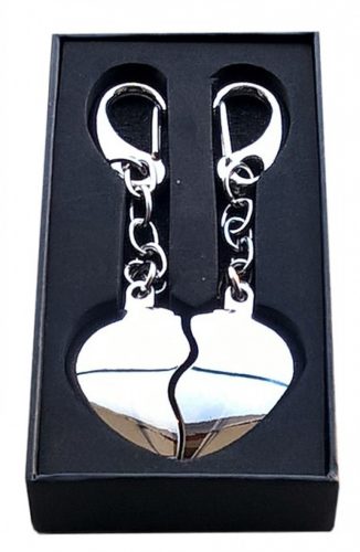 Kulcstartó - két ezüst félszív - gravírozva